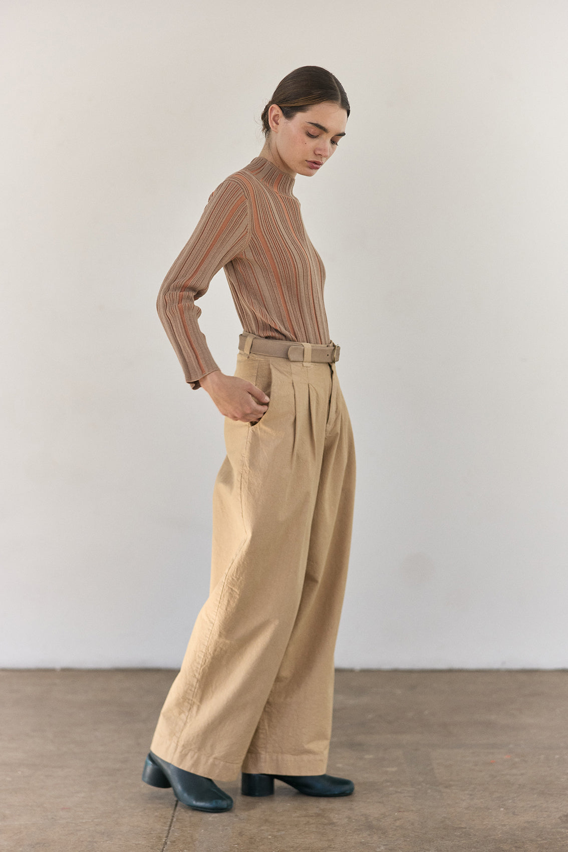 Pantalón Pinzado Algodón Rugoso - Turrón