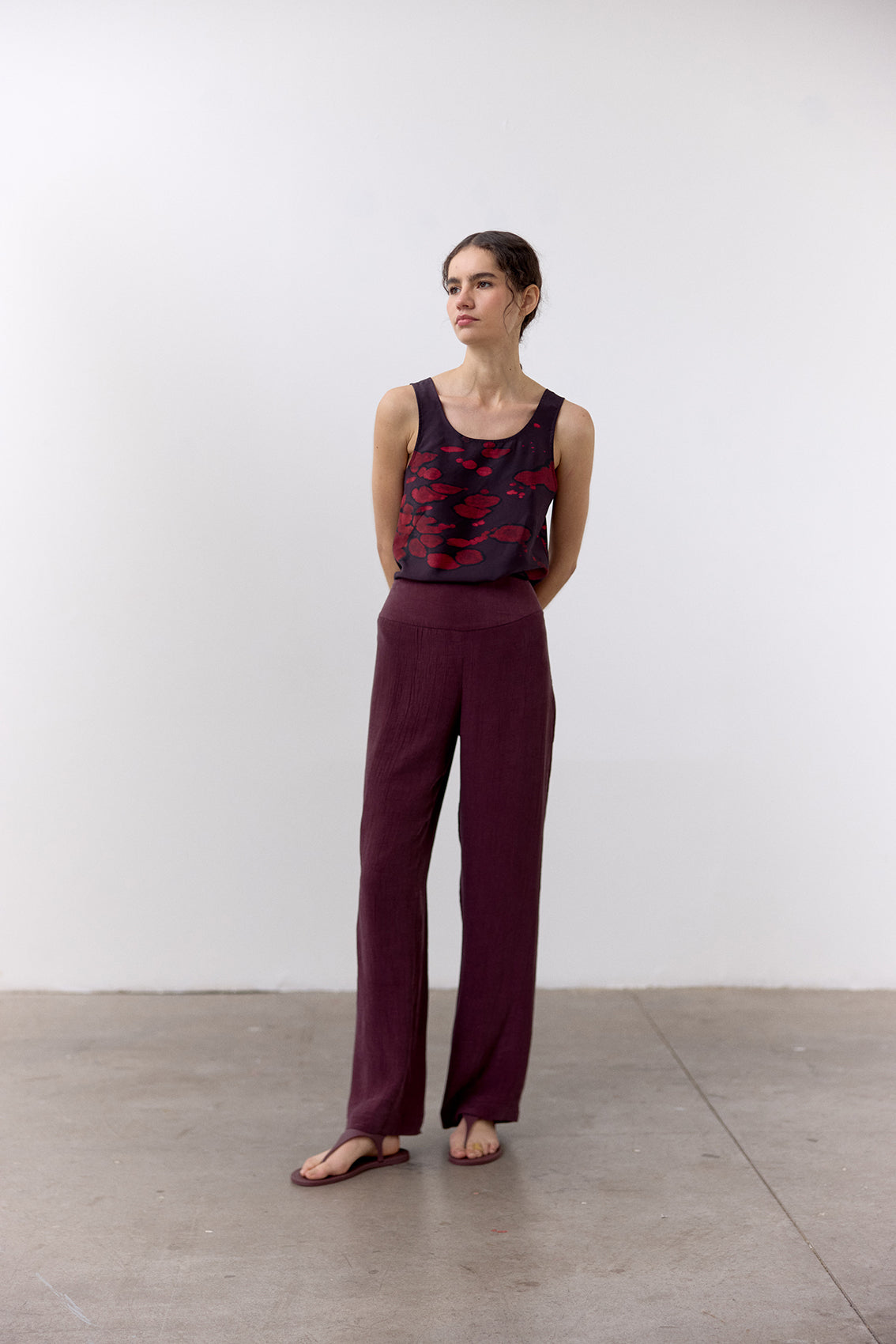 Pantalón Pretina Curva Lyocell Corrugado - Vino