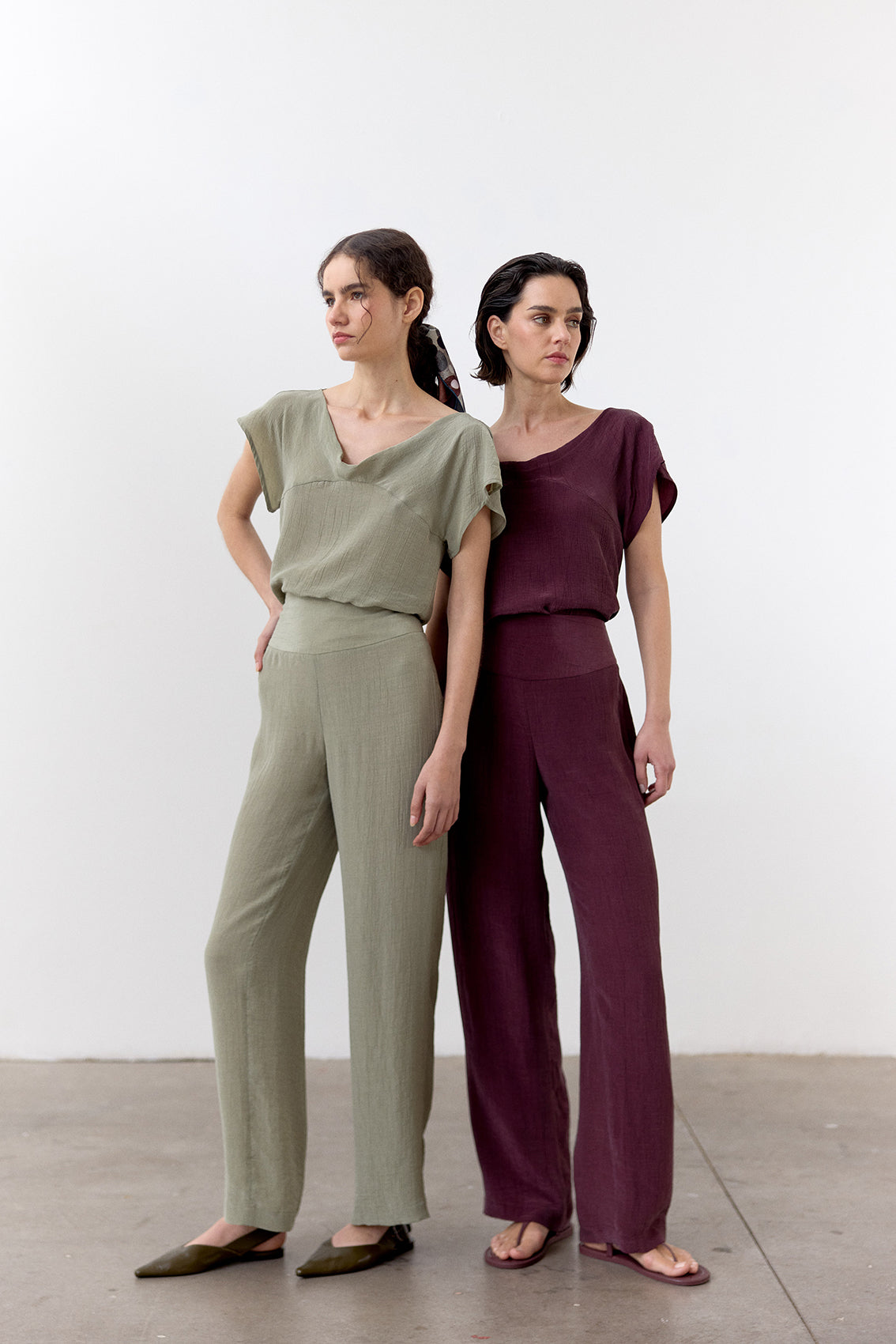 Pantalón Pretina Curva Lyocell Corrugado - Vino