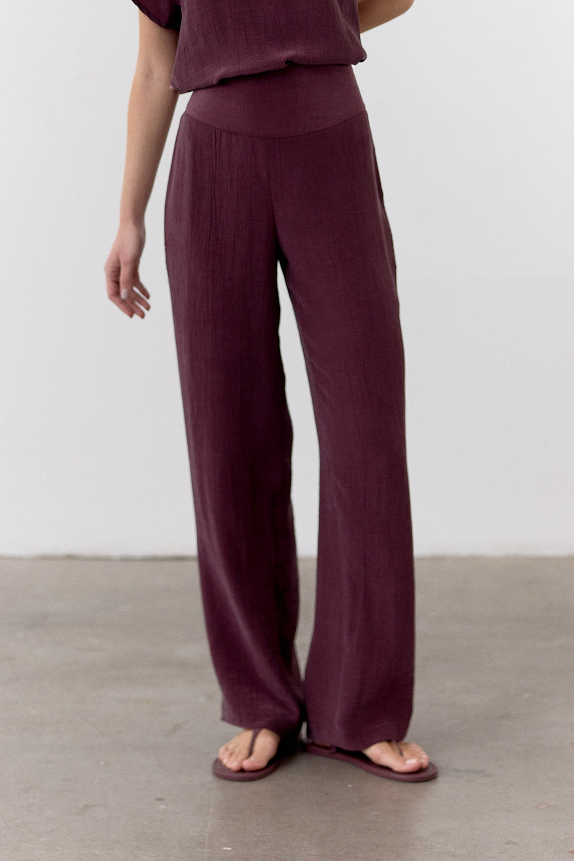 Pantalón Pretina Curva Lyocell Corrugado - Vino