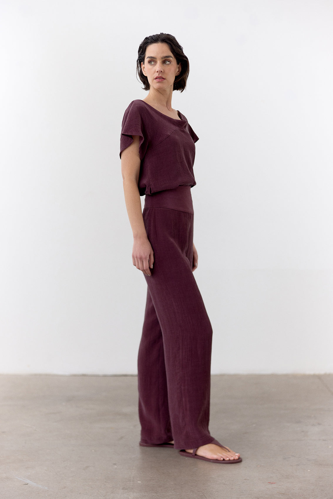 Pantalón Pretina Curva Lyocell Corrugado - Vino