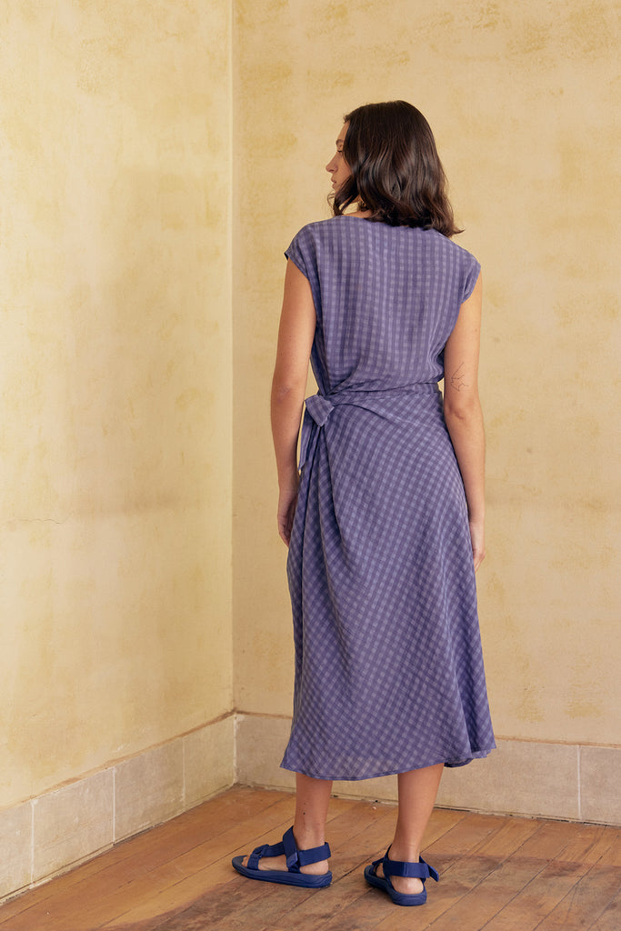 Gingham Tie-Waist Wrap Dress Lyocell - Arándano