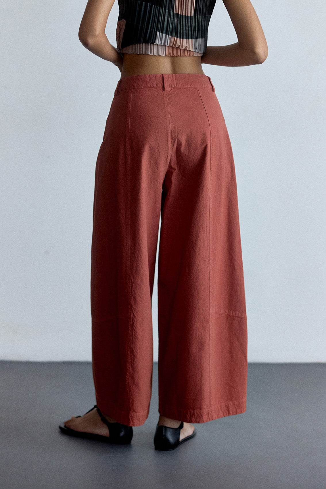 [COMING SOON] Pantalón Ancho Algodón Rugoso - Grosella