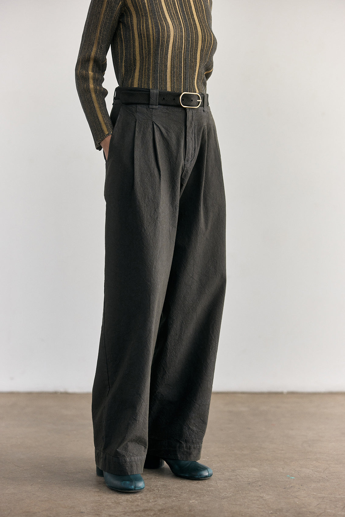 Pantalón Pinzado Algodón Rugoso - Pizarra