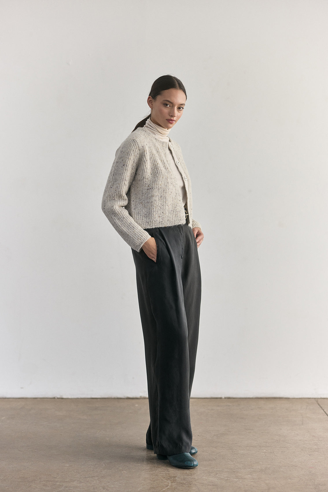 Pantalón Pinzado Cupro - Ónix