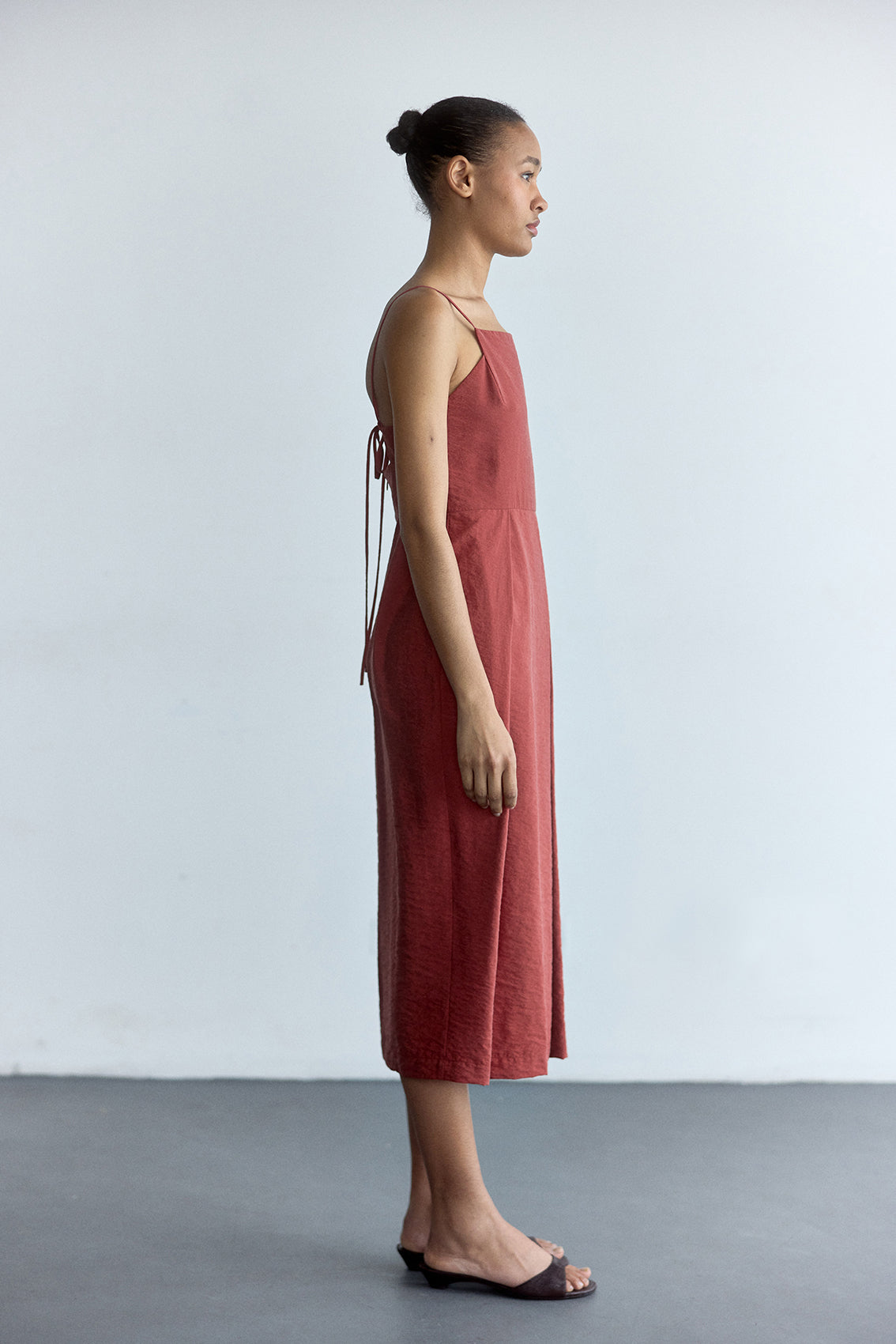 Vestido Jardinera Seda Rugosa - Grosella
