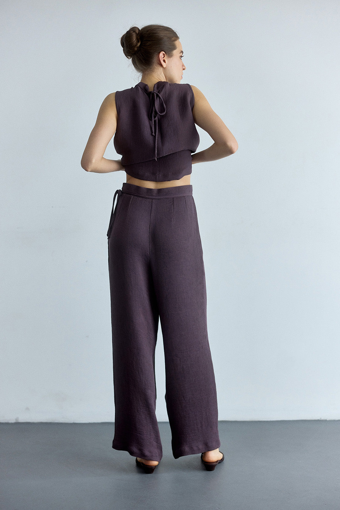 Pantalón Recto Plegado - Berenjena