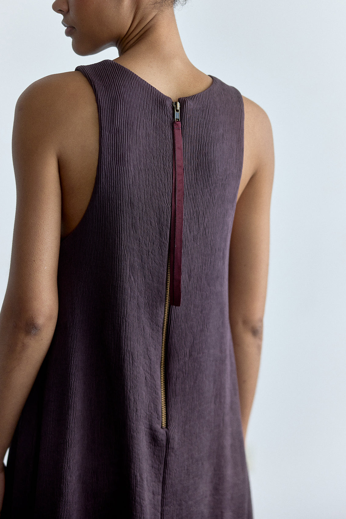 PREVENTA: Vestido Corto Halter Plegado - Berenjena