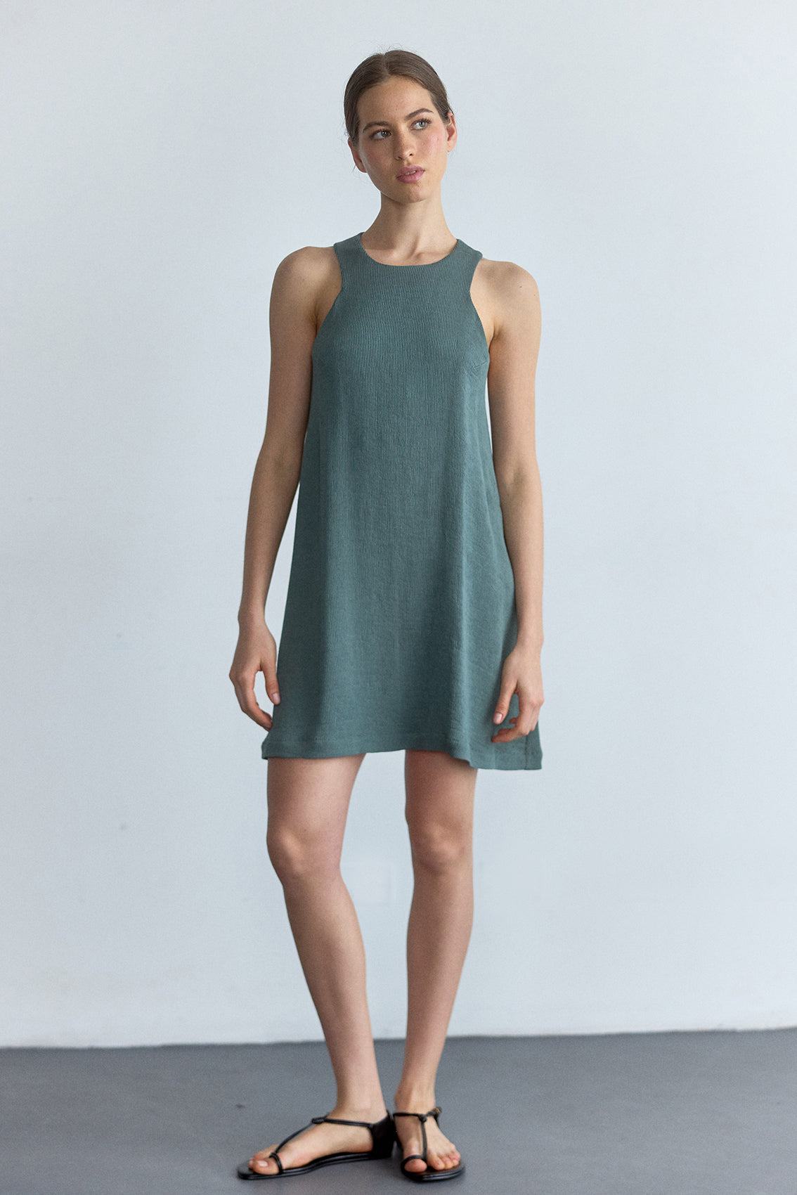 PREVENTA: Vestido Corto Halter Plegado - Eucalipto