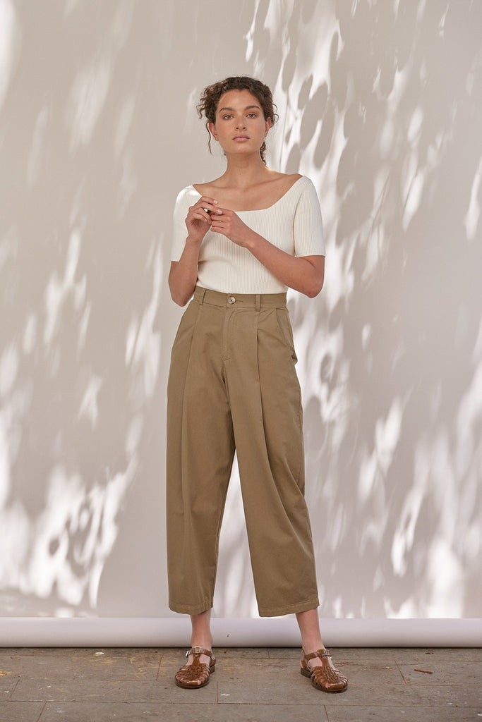 Pantalón Pinzado Tiro Alto - Musgo